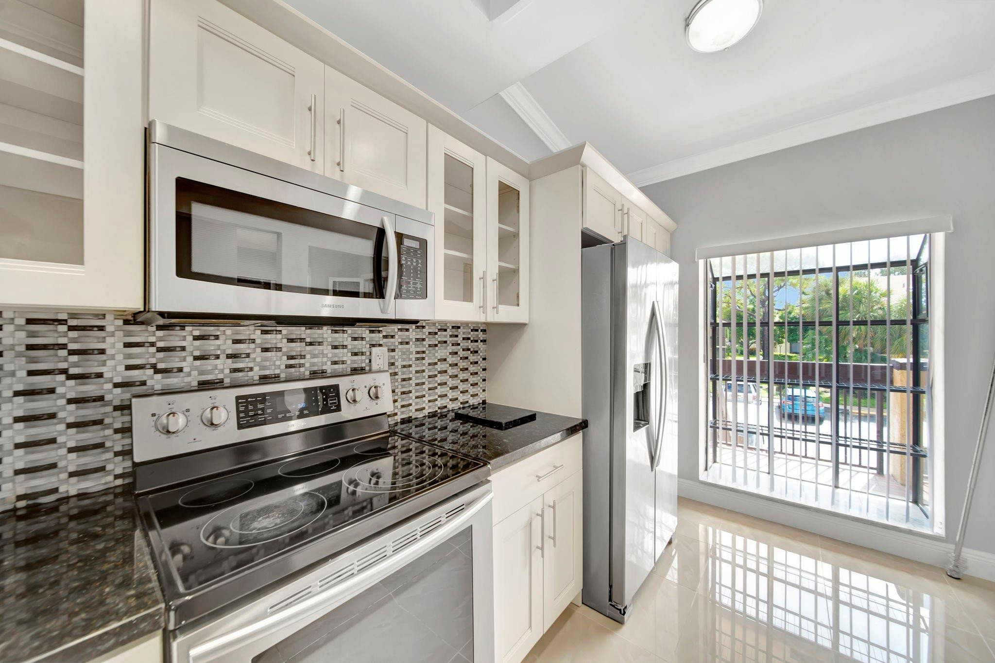 1977 SW 15th St 112
