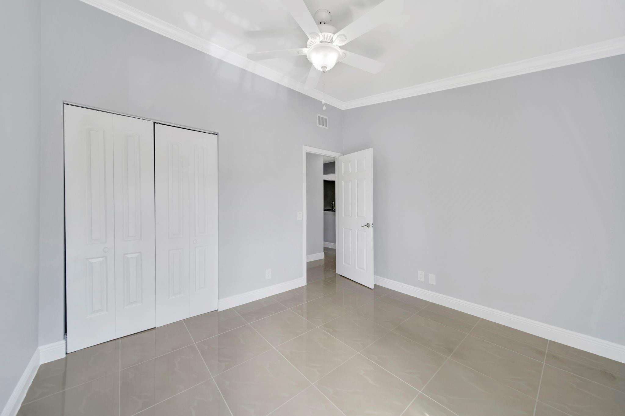 1977 SW 15th St 112