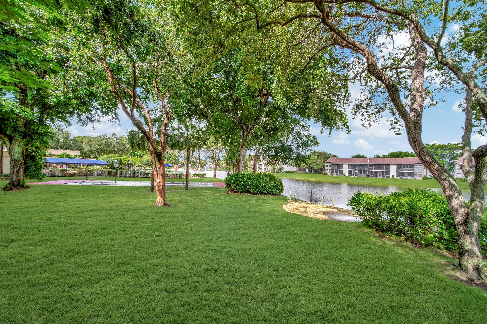 1977 SW 15th St 112