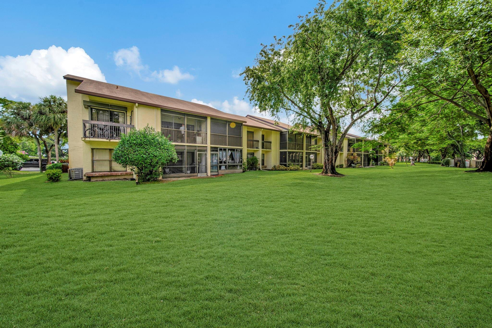 1977 SW 15th St 112