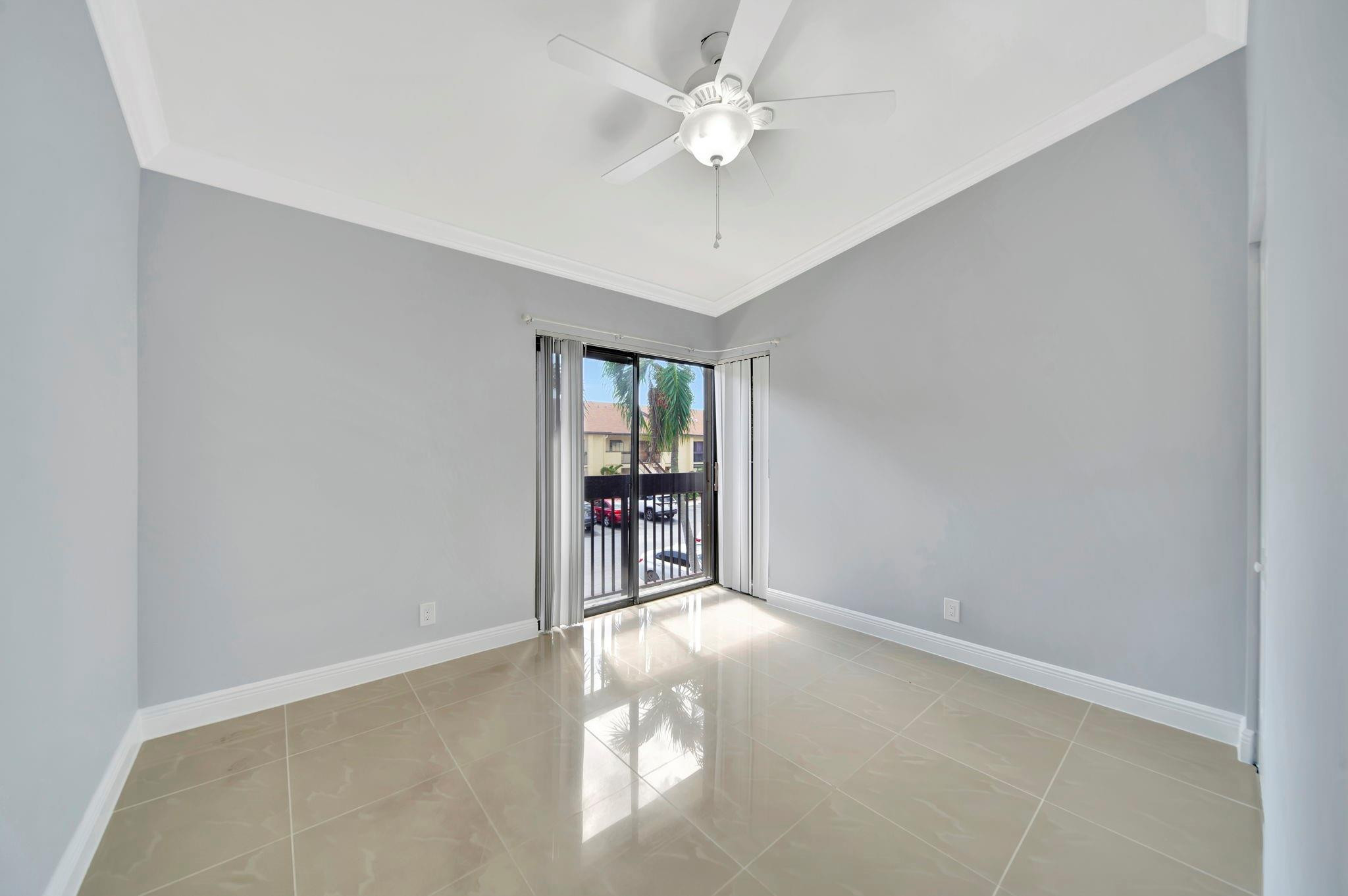 1977 SW 15th St 112