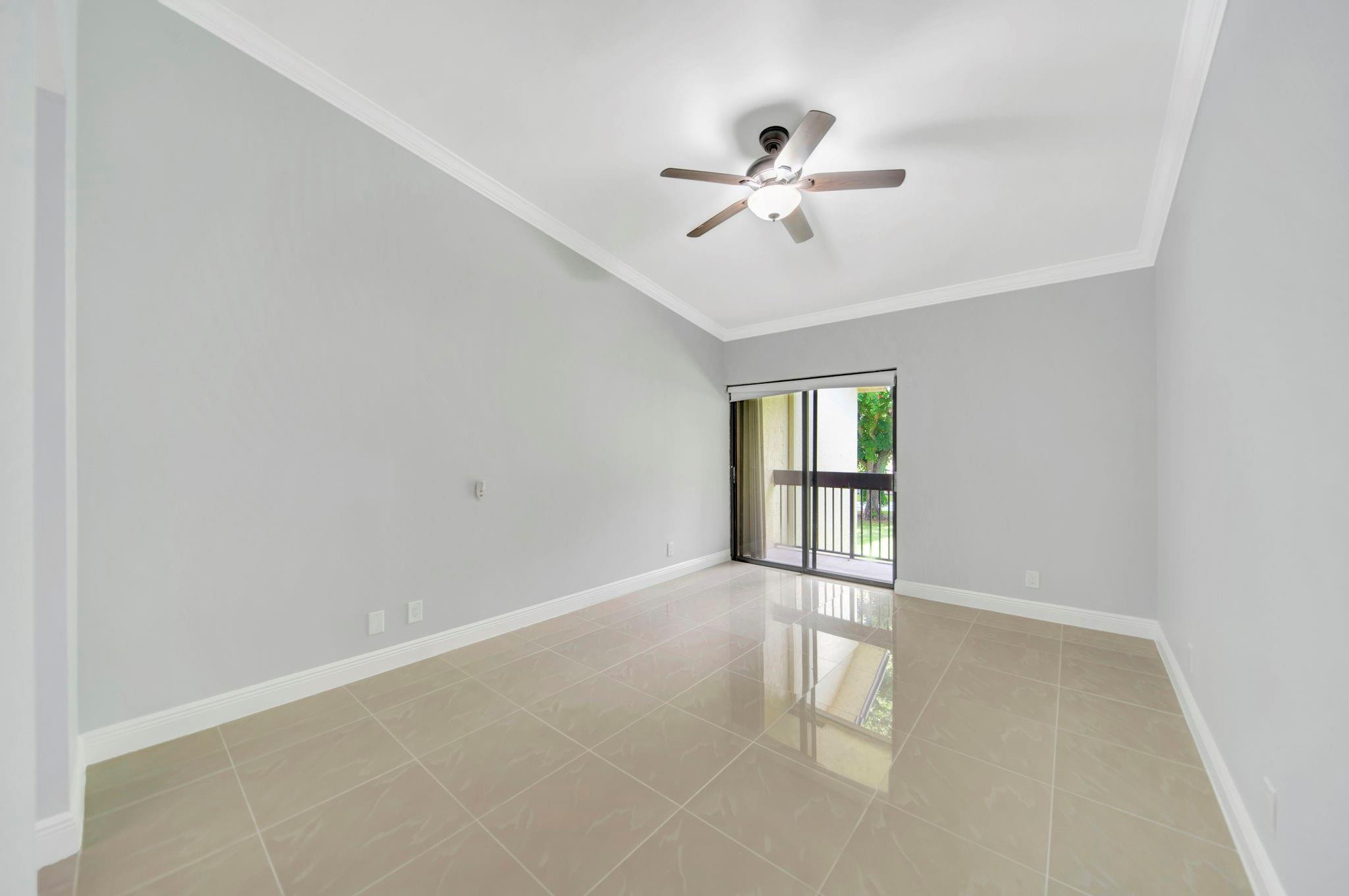 1977 SW 15th St 112