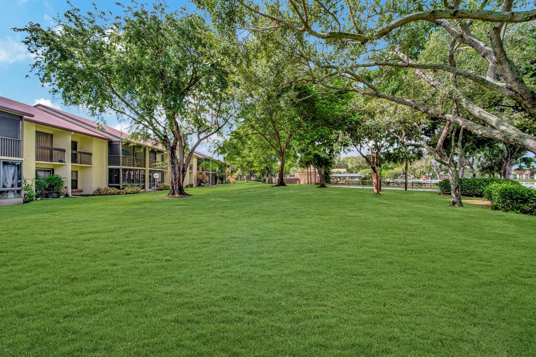 1977 SW 15th St 112