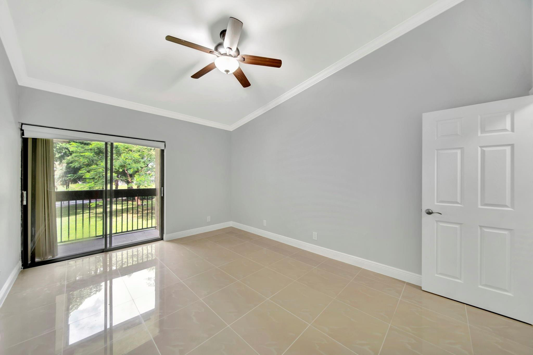 1977 SW 15th St 112