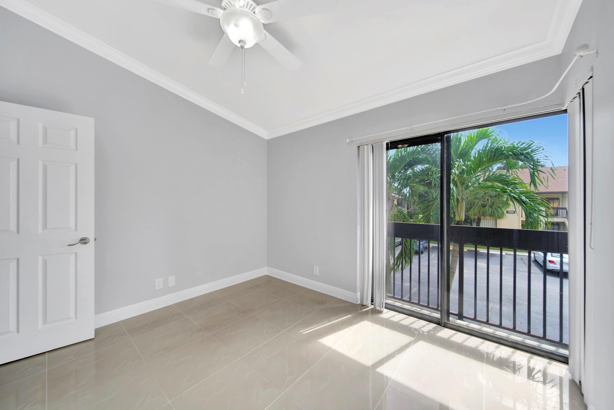 1977 SW 15th St 112