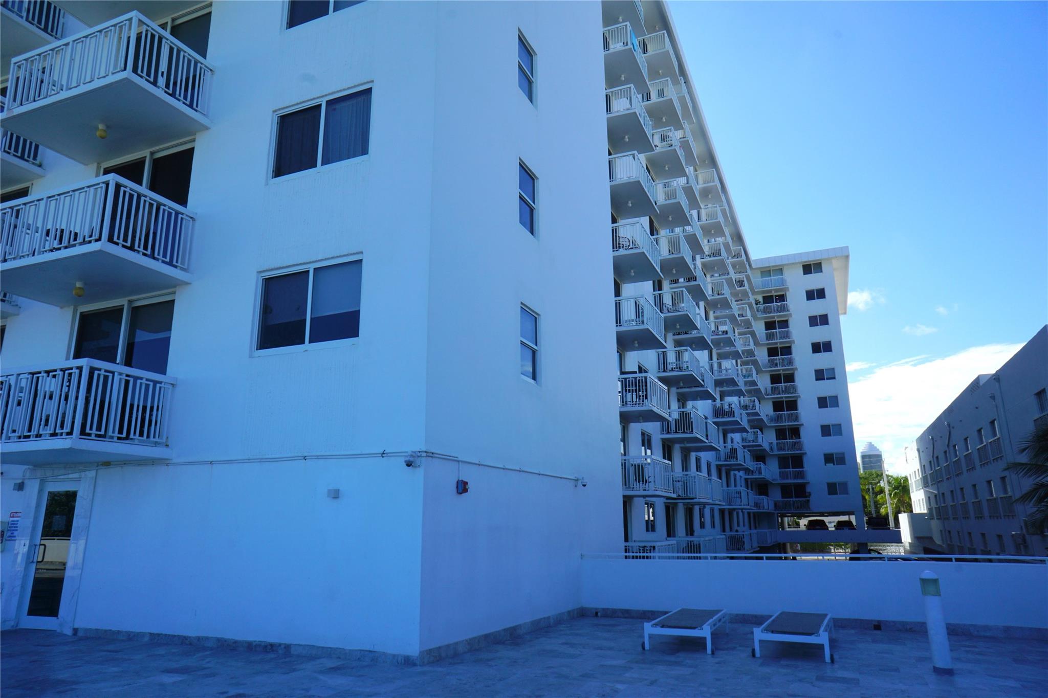 401 Ocean Dr 701