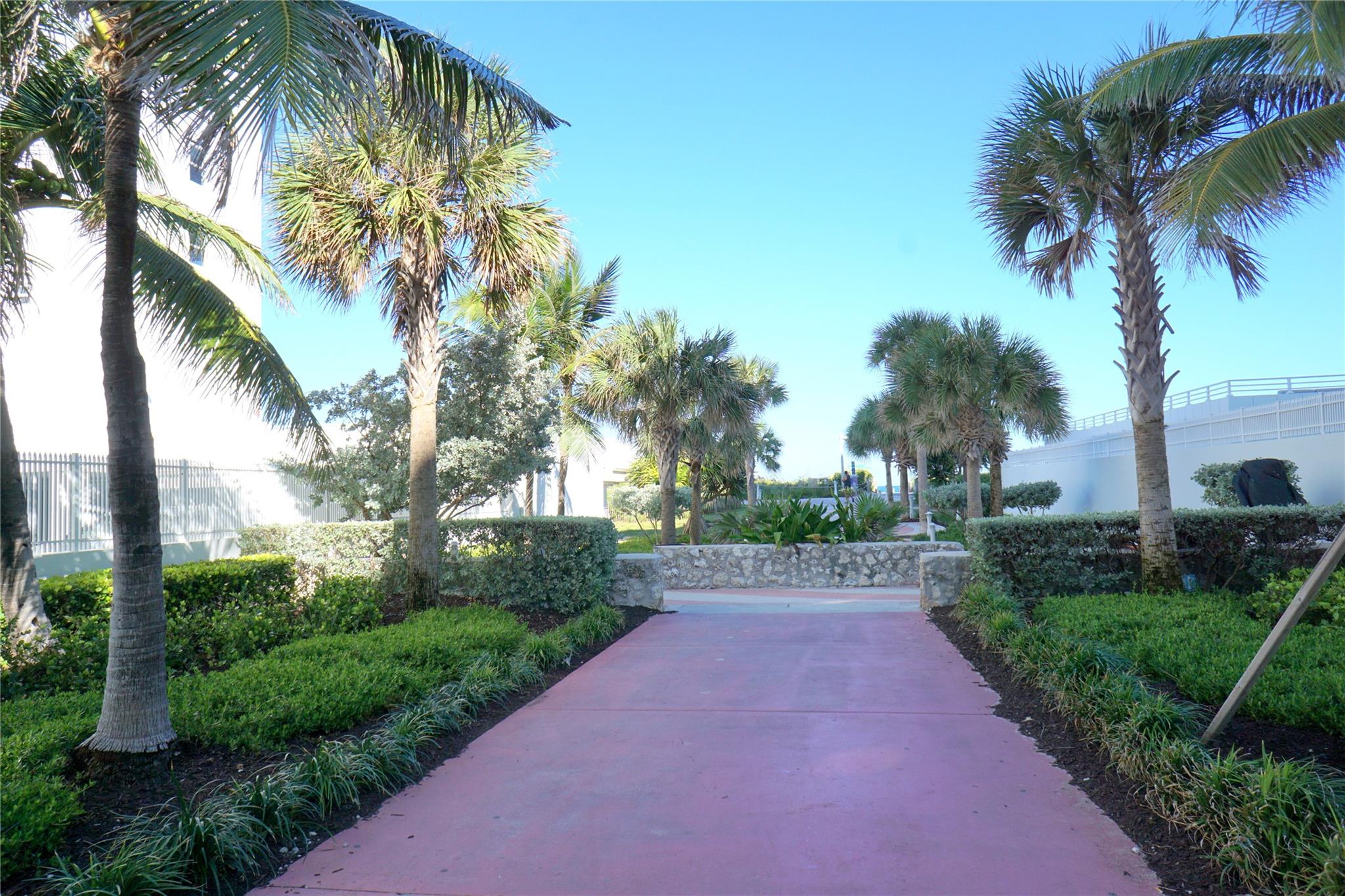 401 Ocean Dr 701