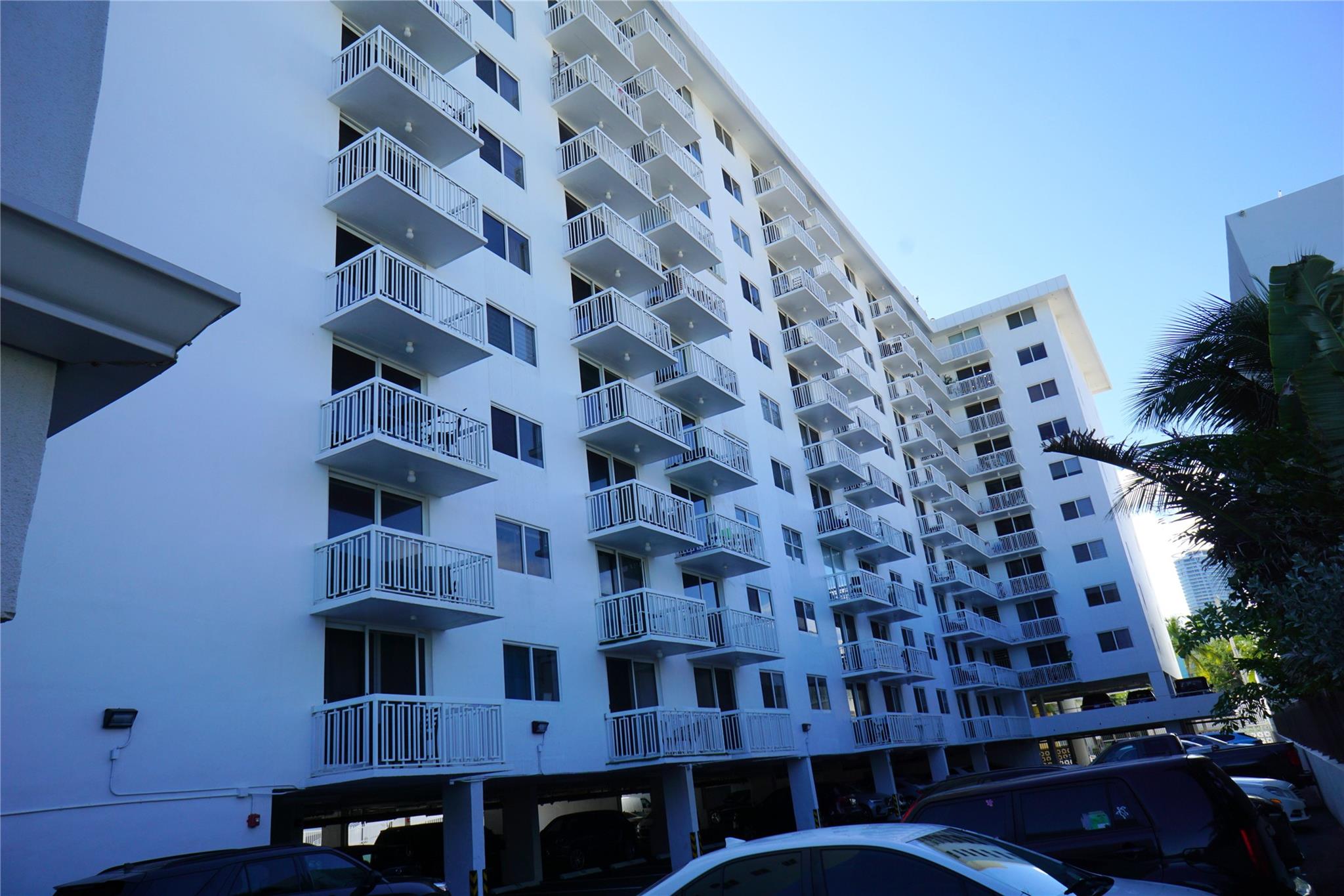 401 Ocean Dr 701
