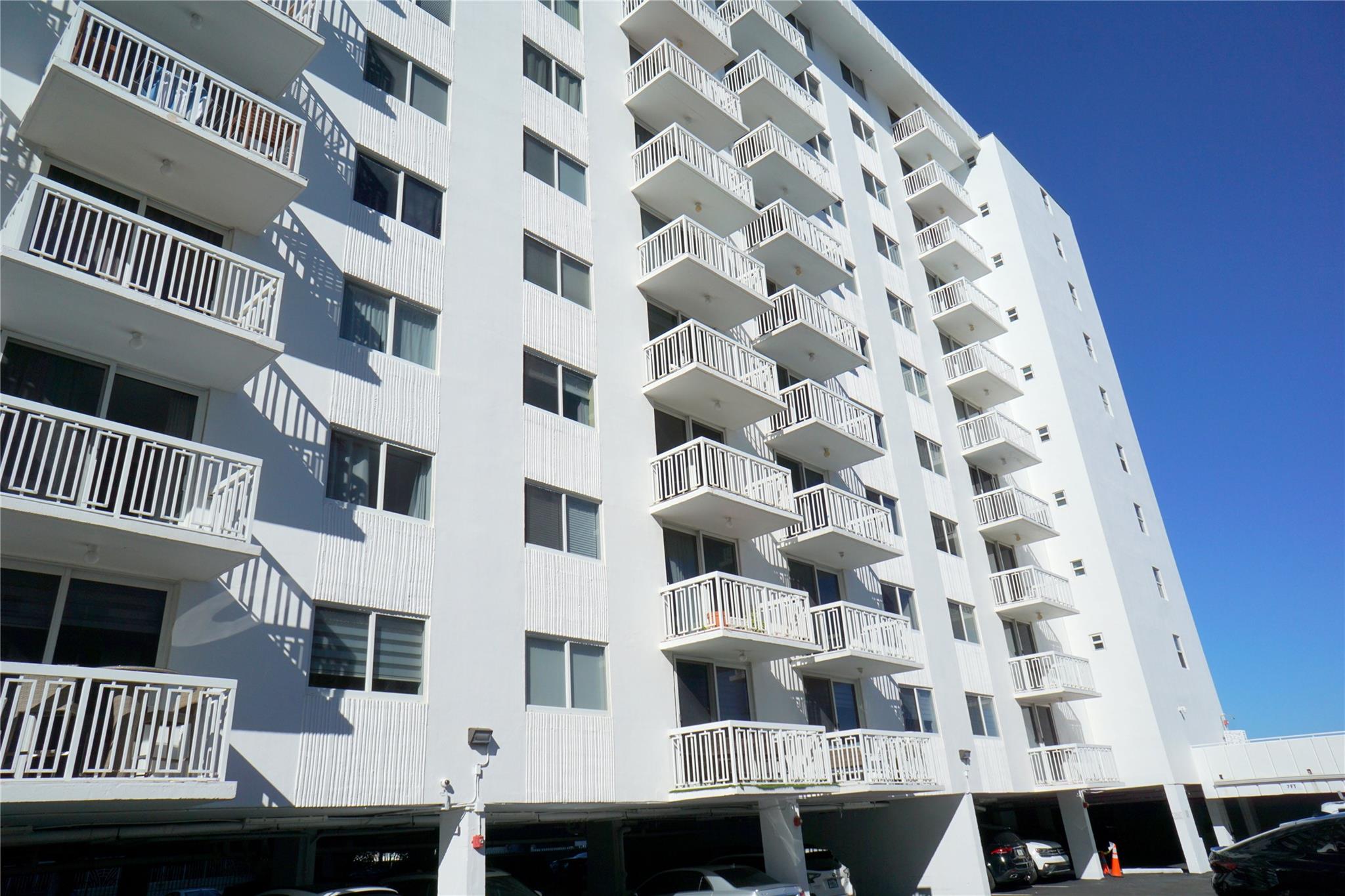 401 Ocean Dr 701