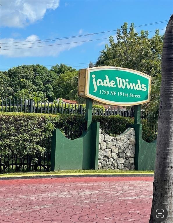 1670 NE 191st St 401