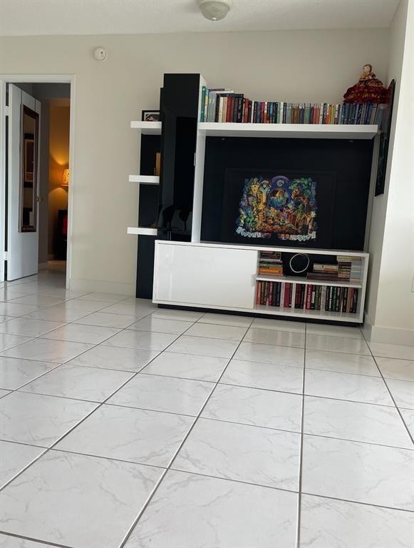 1670 NE 191st St 401