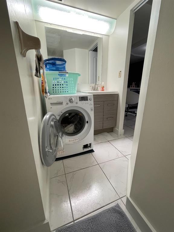 1670 NE 191st St 401