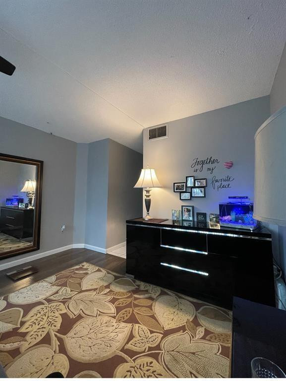 1670 NE 191st St 401