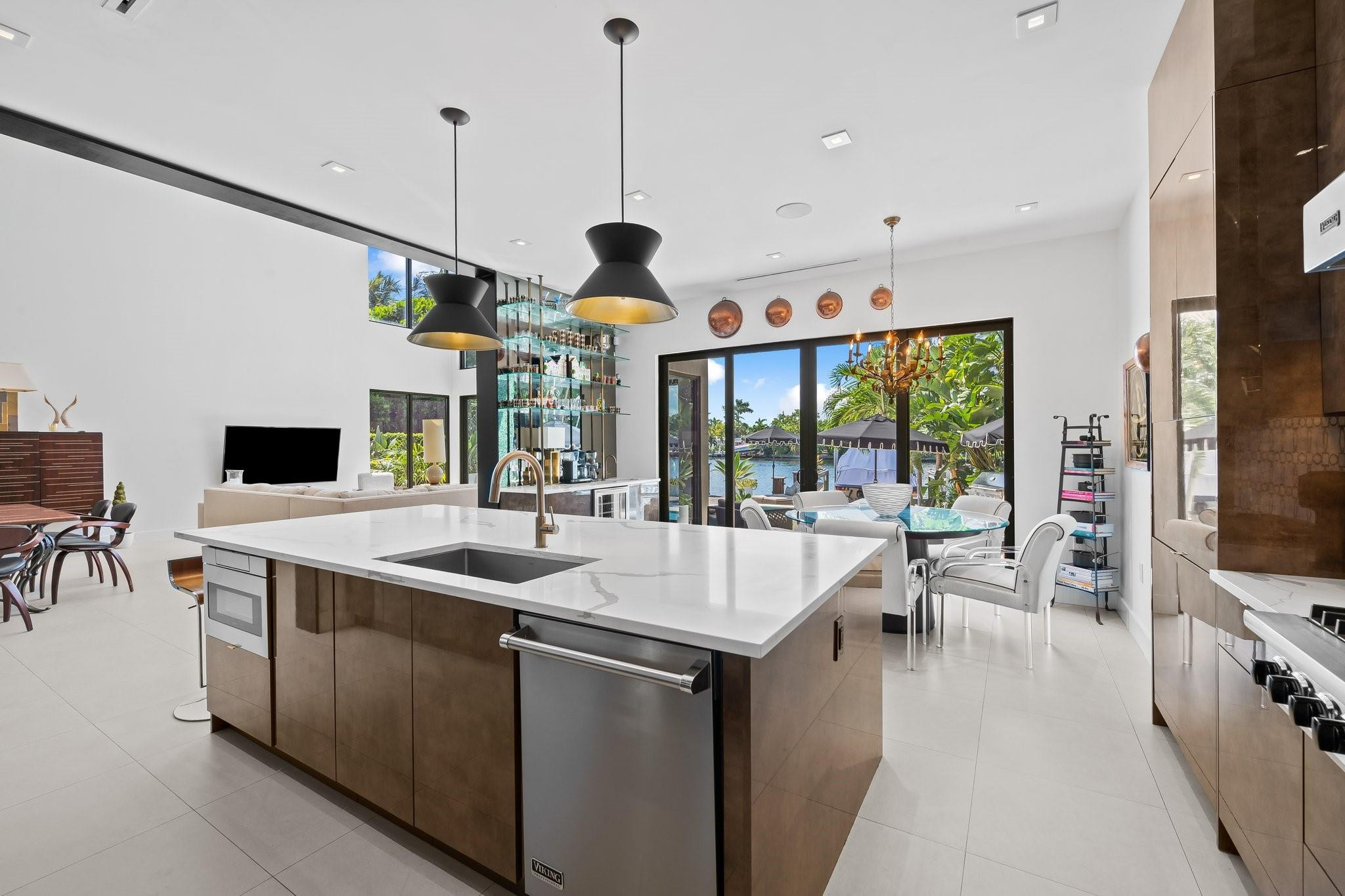 2813 Coral Shores Dr