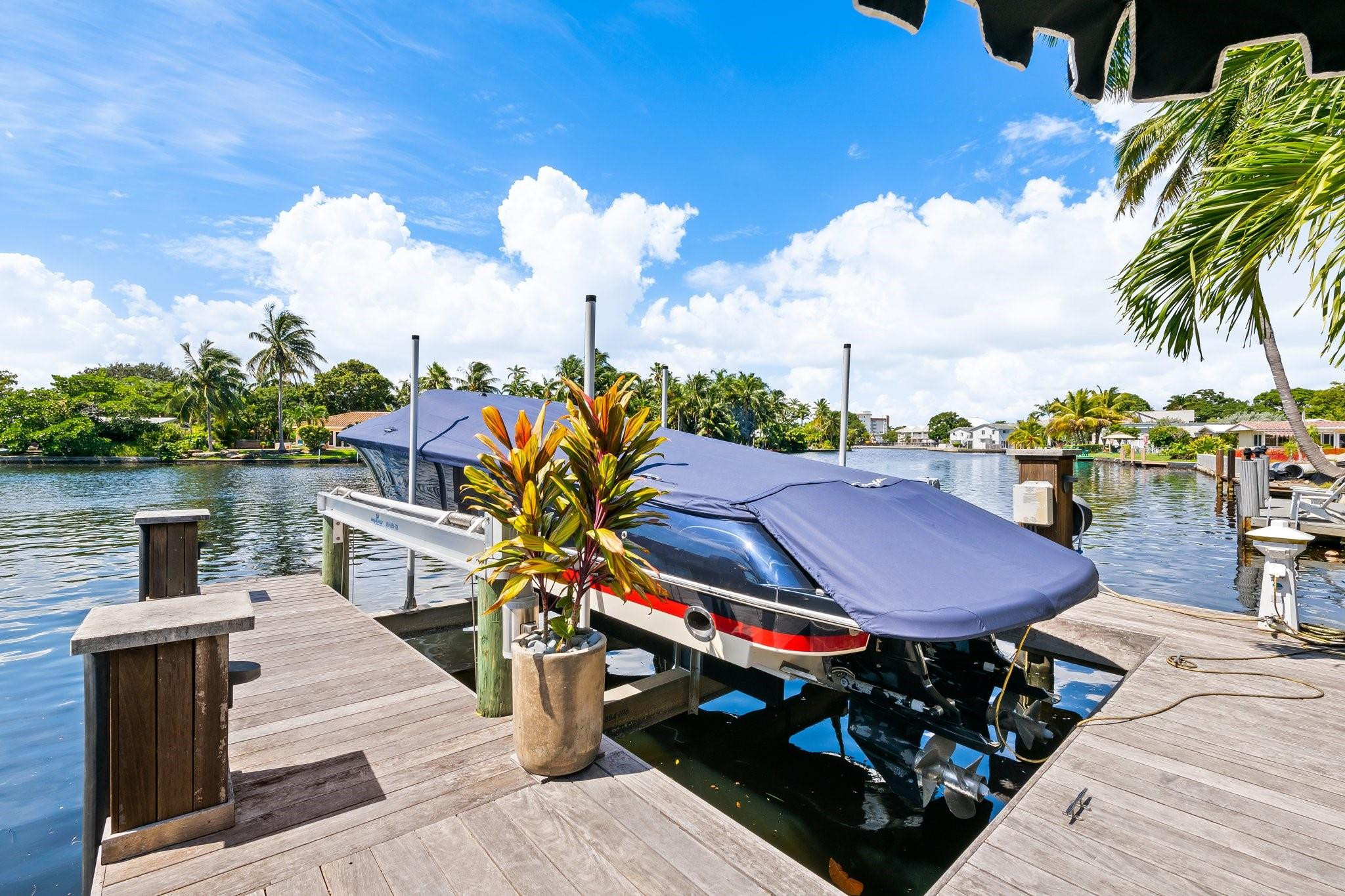 2813 Coral Shores Dr