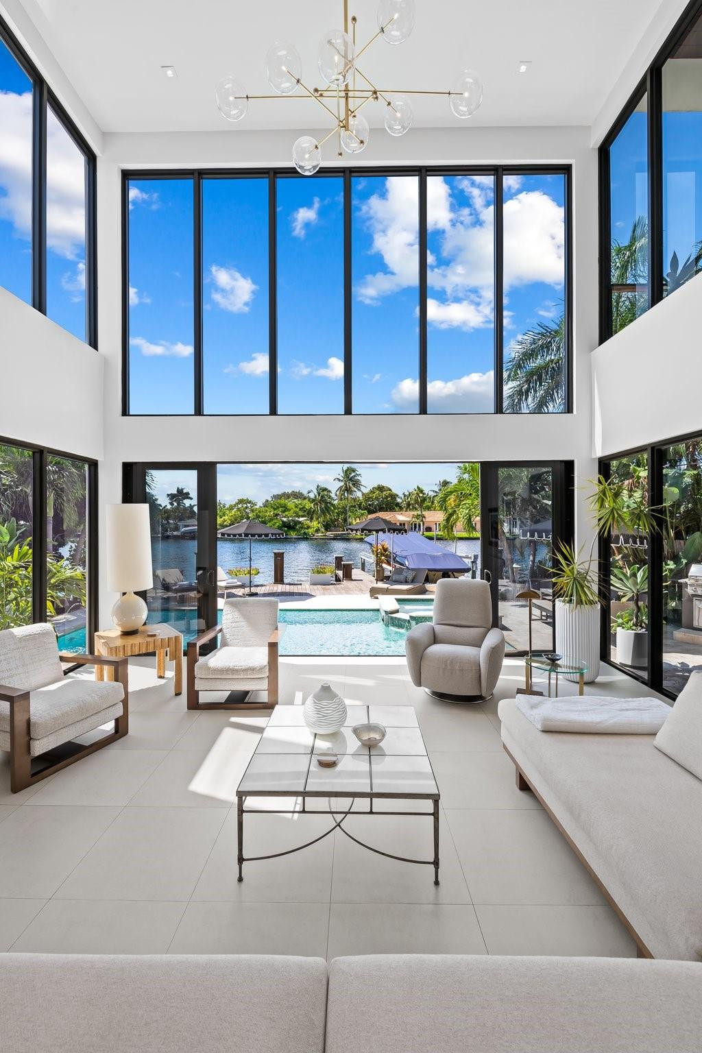 2813 Coral Shores Dr