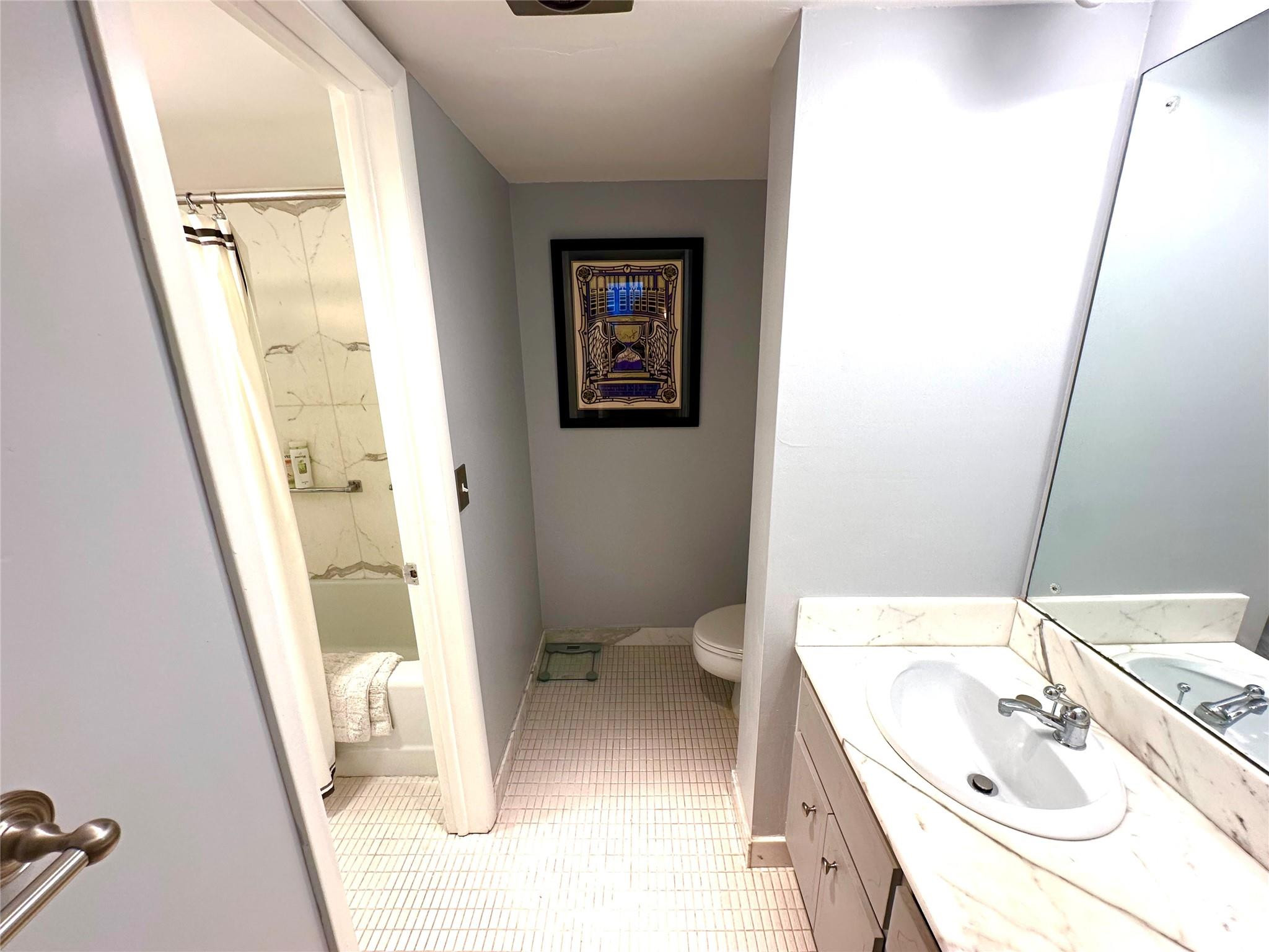 1 Las Olas Circle 605