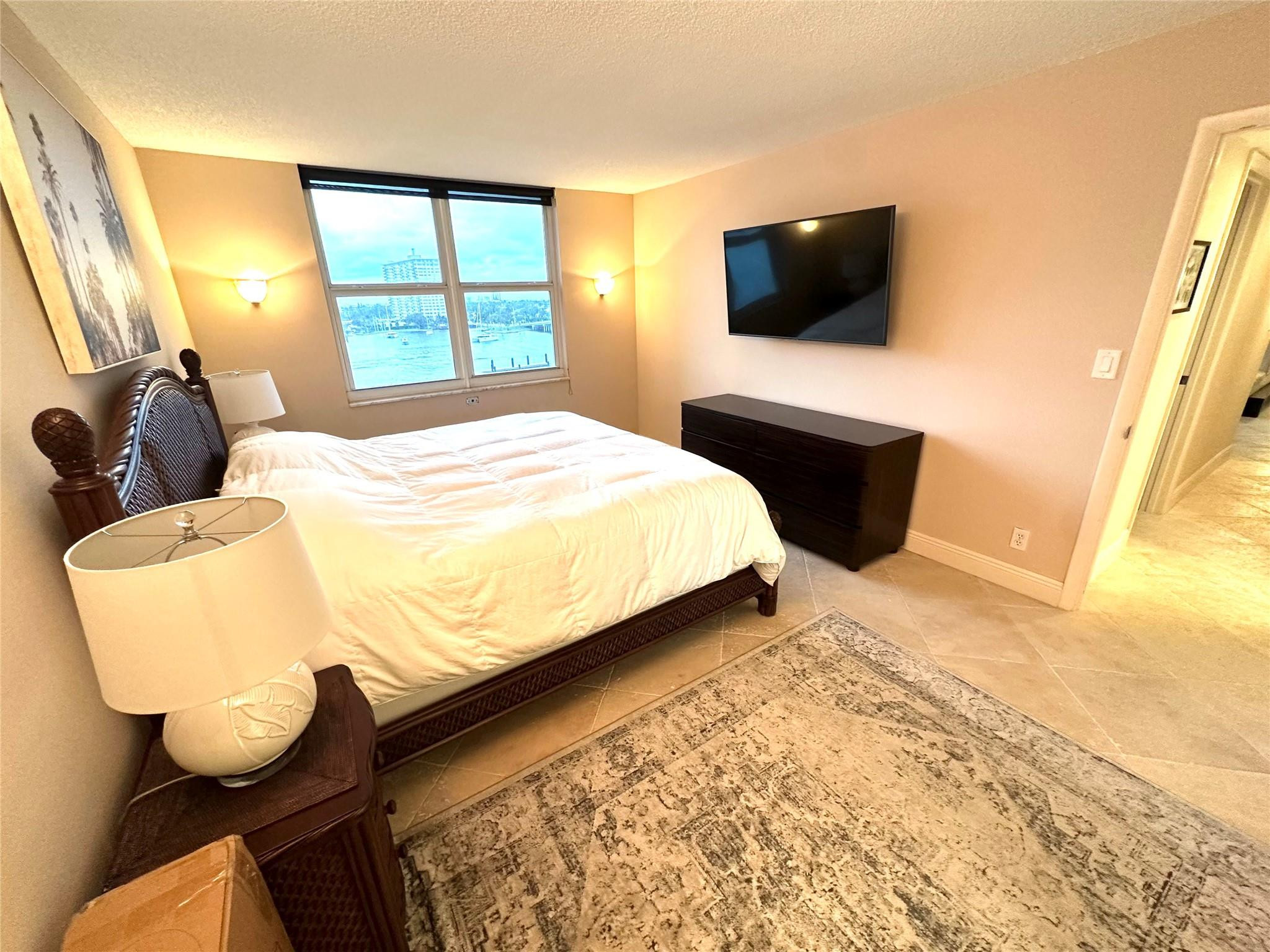 1 Las Olas Circle 605