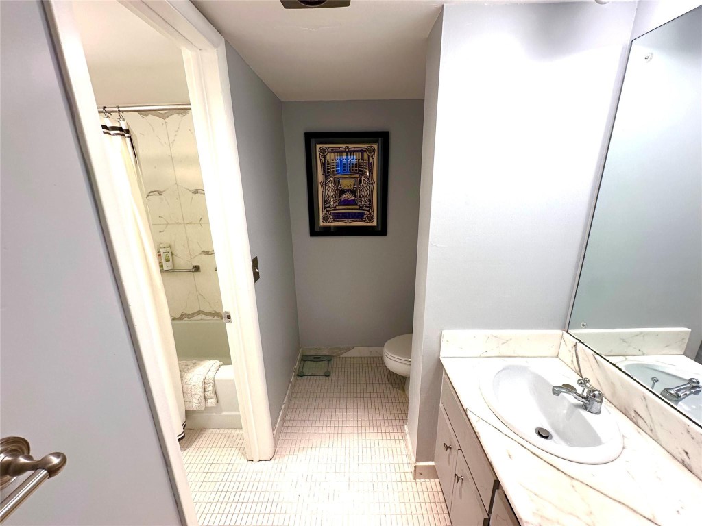 1 Las Olas Circle 605