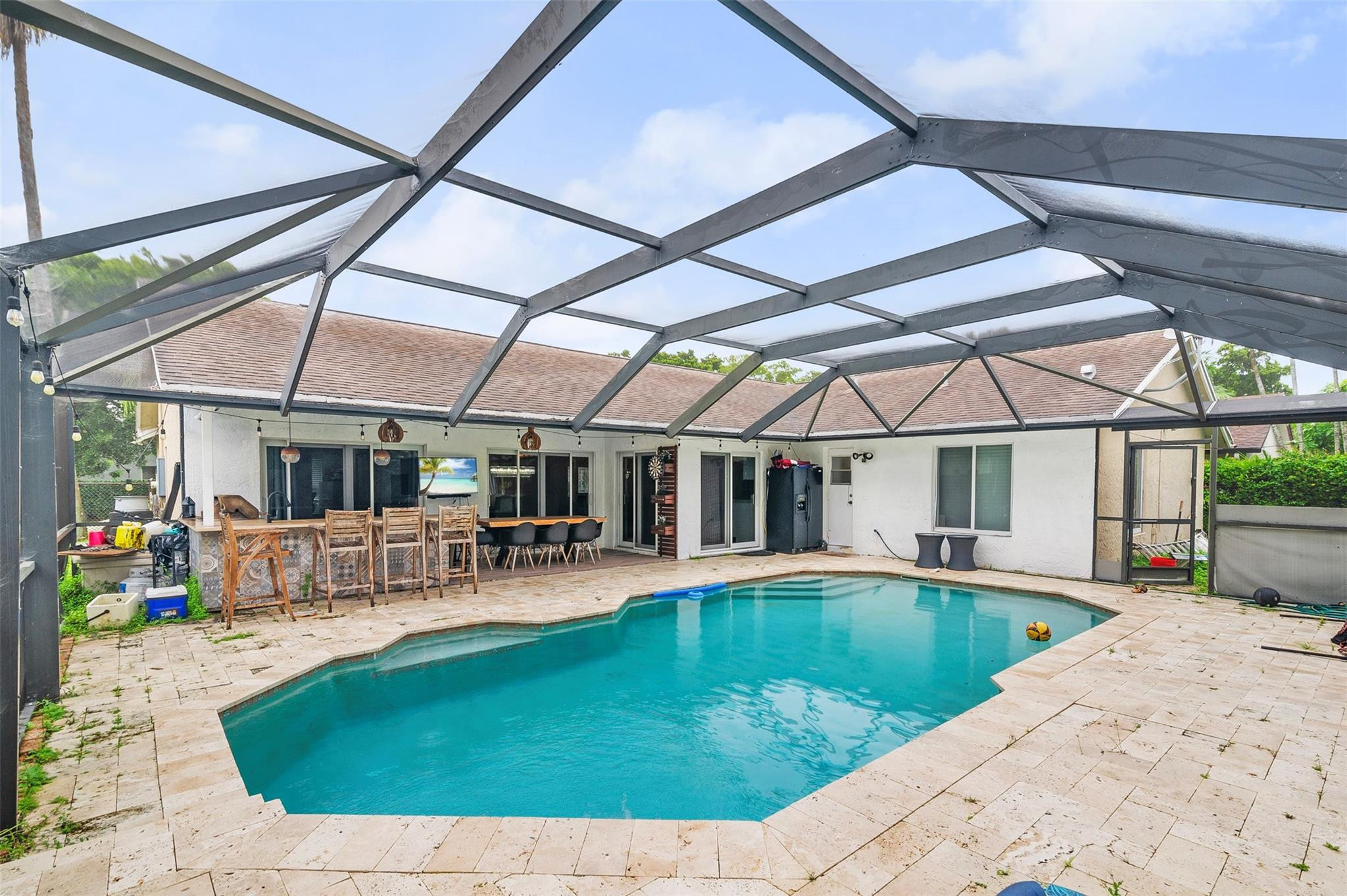 5028 NW 48th Ave