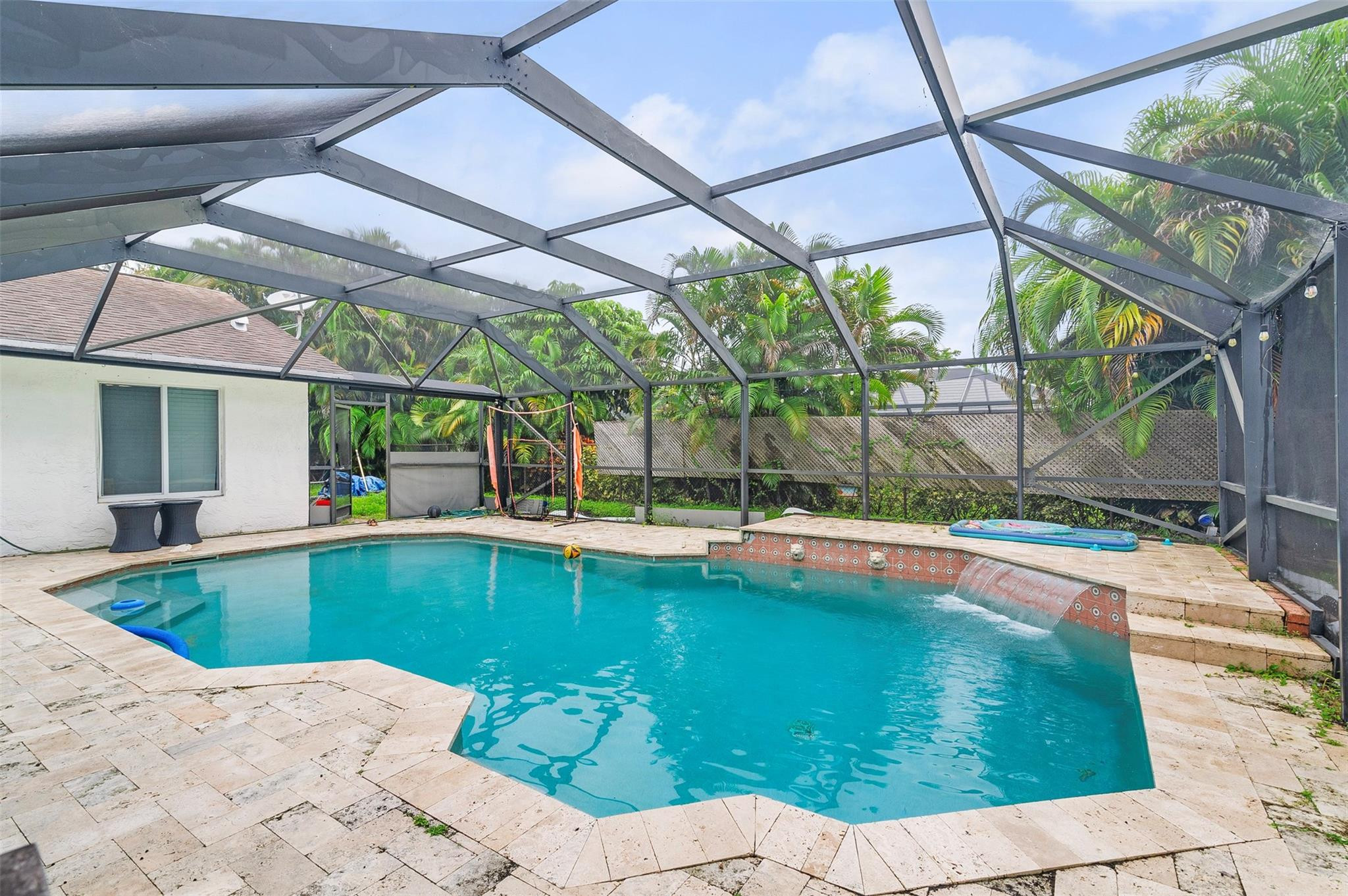 5028 NW 48th Ave