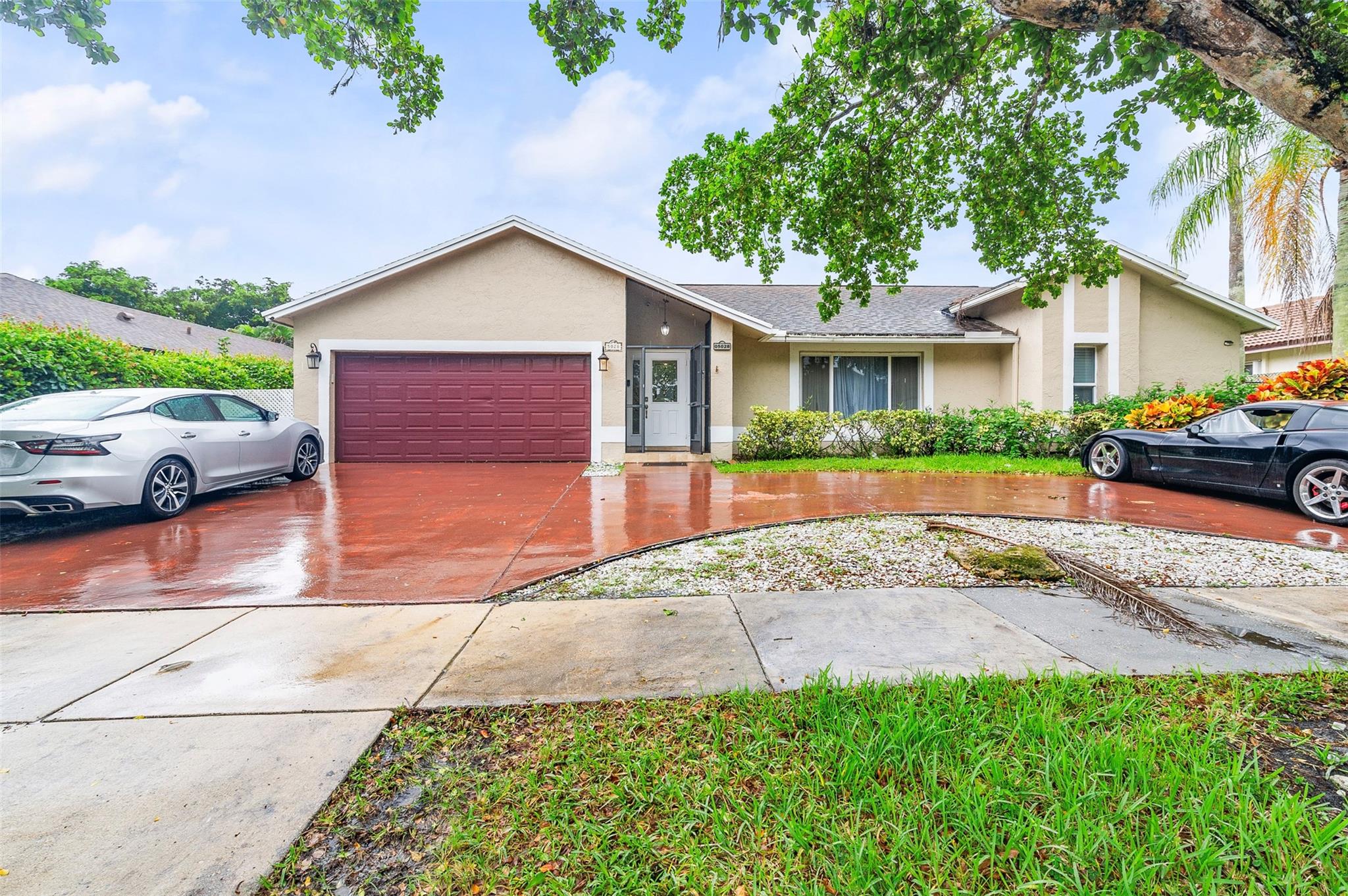 5028 NW 48th Ave