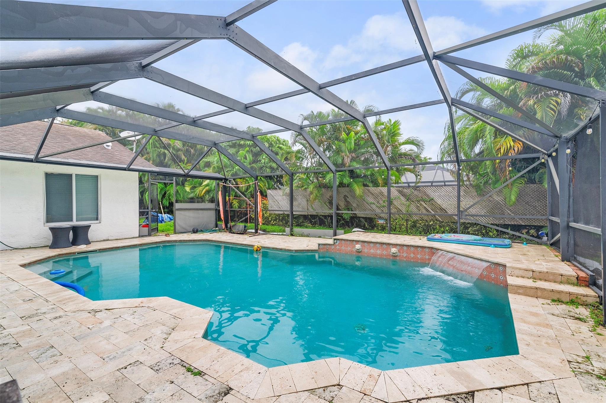5028 NW 48th Ave
