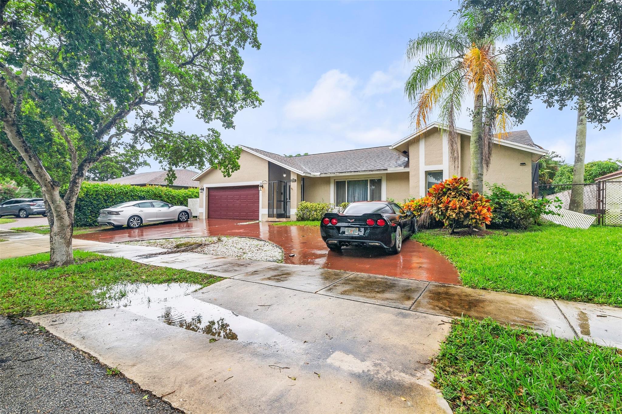 5028 NW 48th Ave