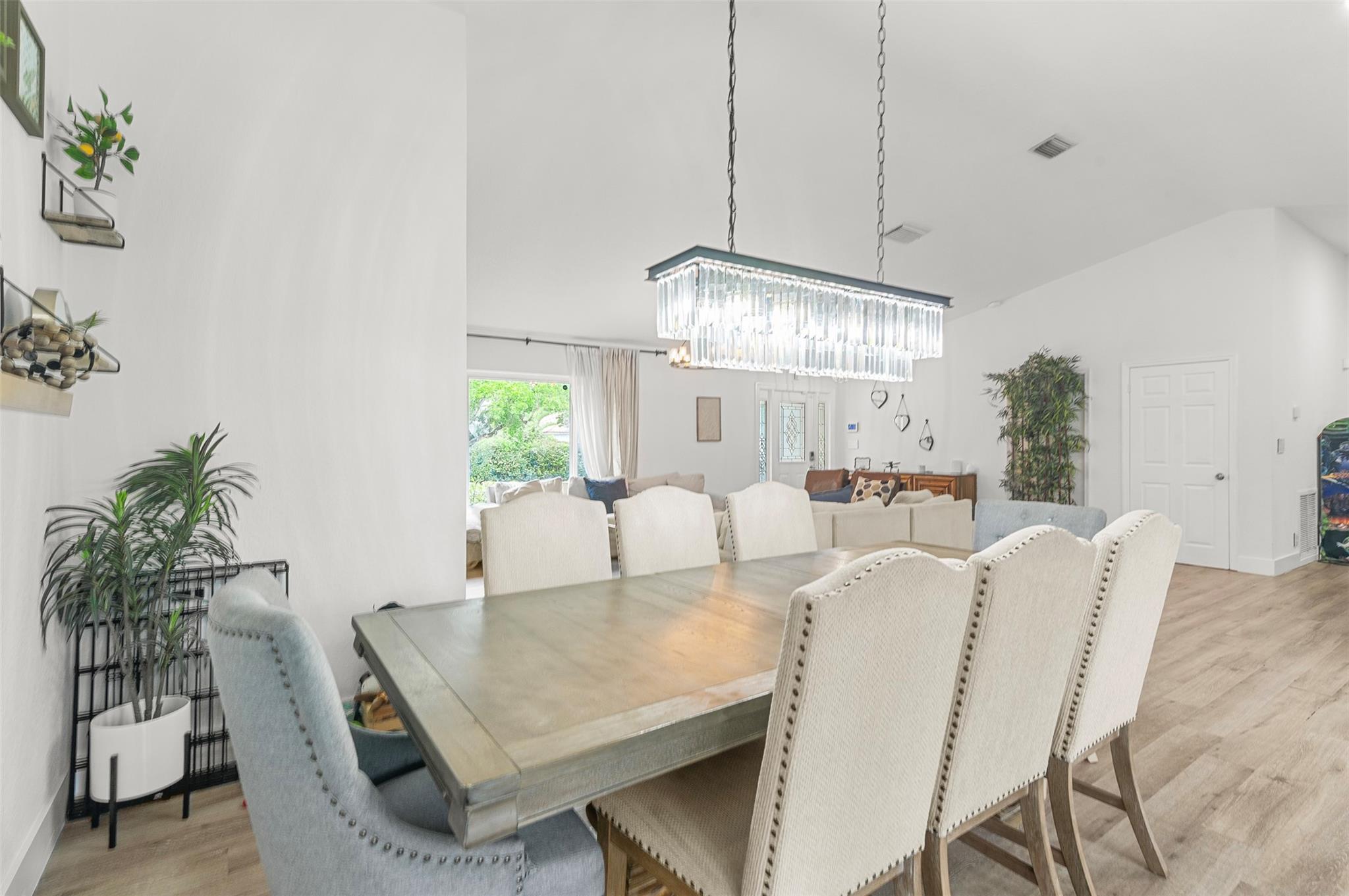 5028 NW 48th Ave