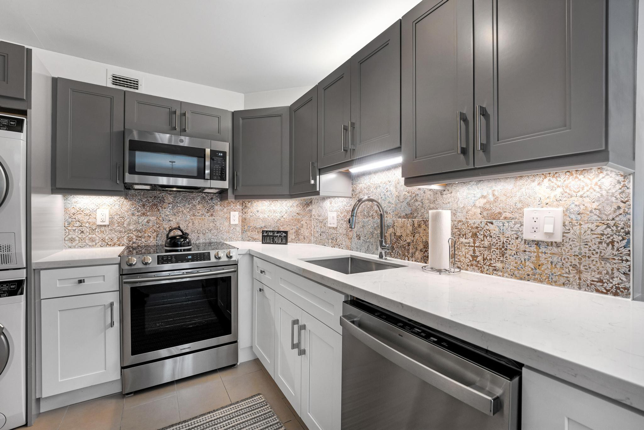 1920 NE 1st Ter 116 H