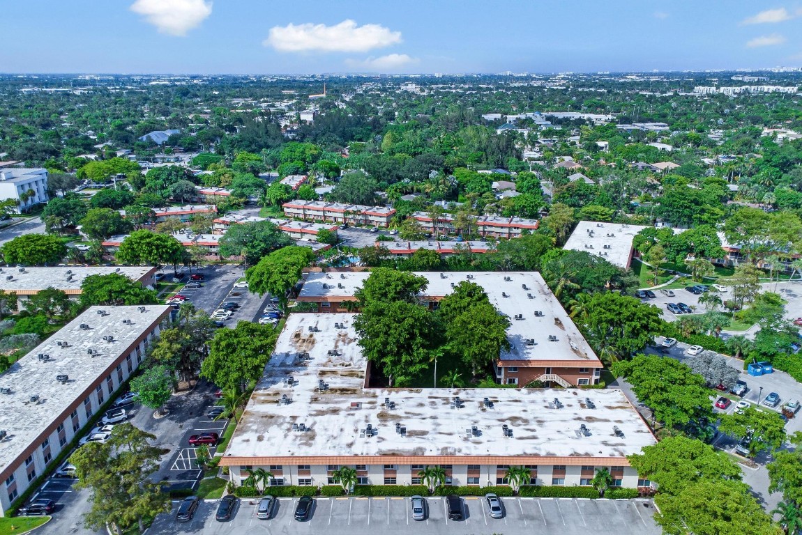 1920 NE 1st Ter 116 H