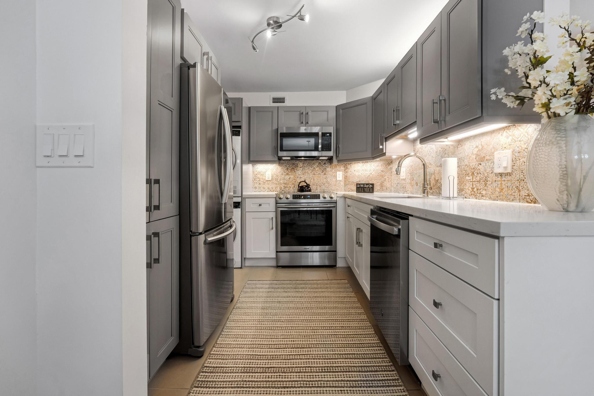 1920 NE 1st Ter 116 H