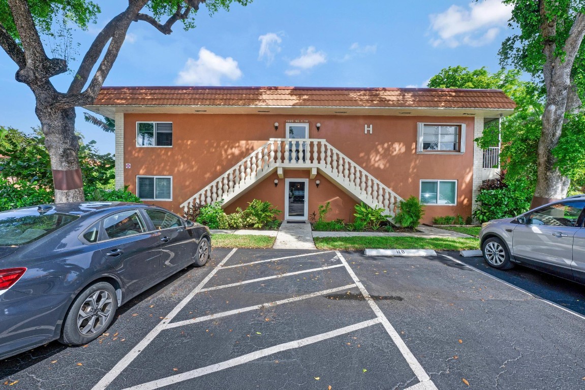 1920 NE 1st Ter 116 H