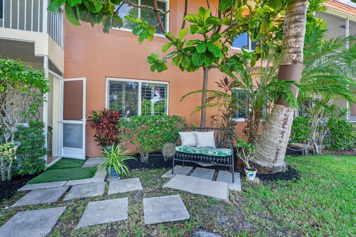 1920 NE 1st Ter 116 H