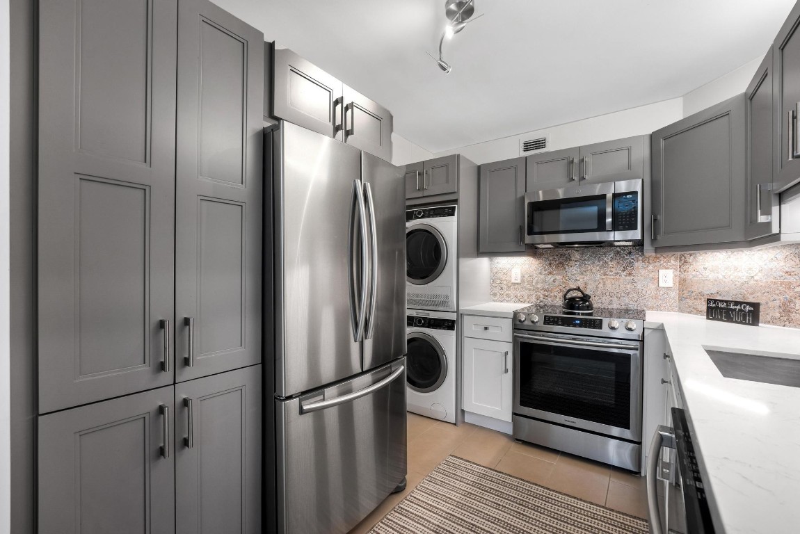 1920 NE 1st Ter 116 H