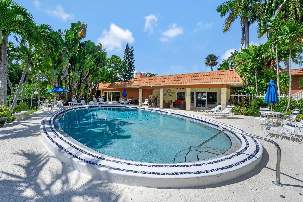 1920 NE 1st Ter 116 H