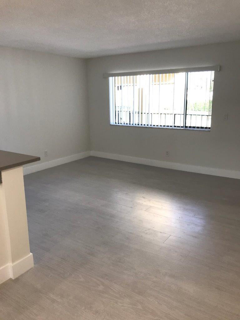 1528 Meadows Cir 1528