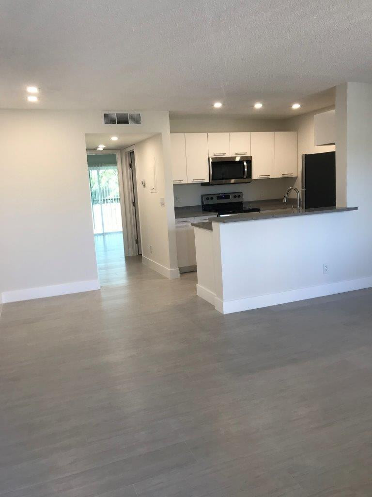 1528 Meadows Cir 1528