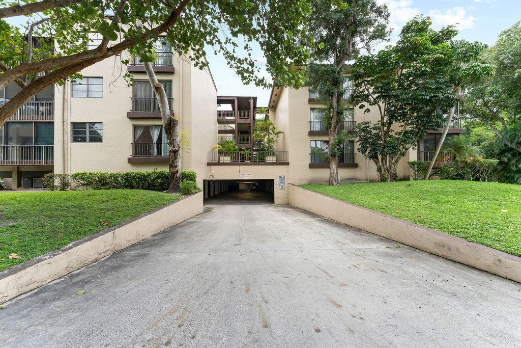 6060 S Falls Circle Dr 422