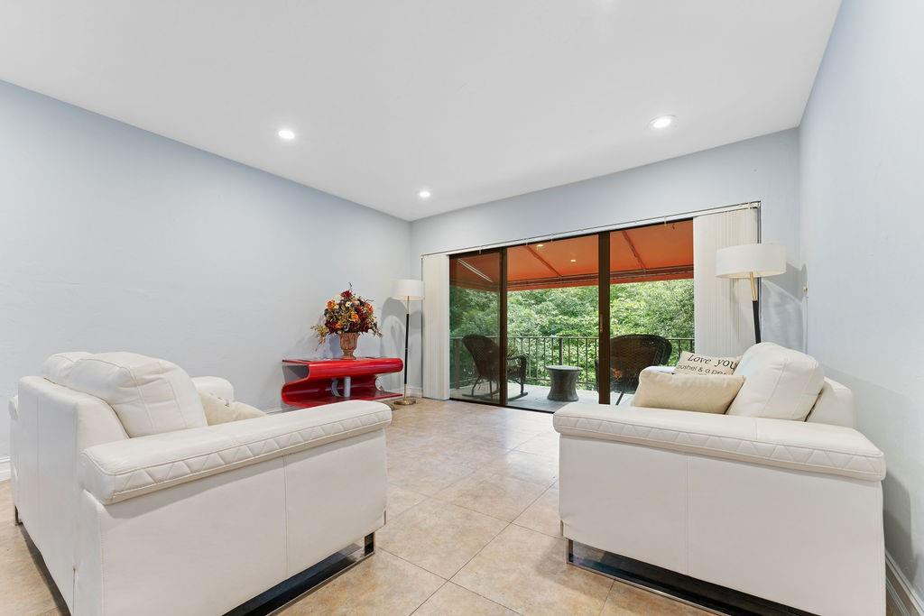 6060 S Falls Circle Dr 422