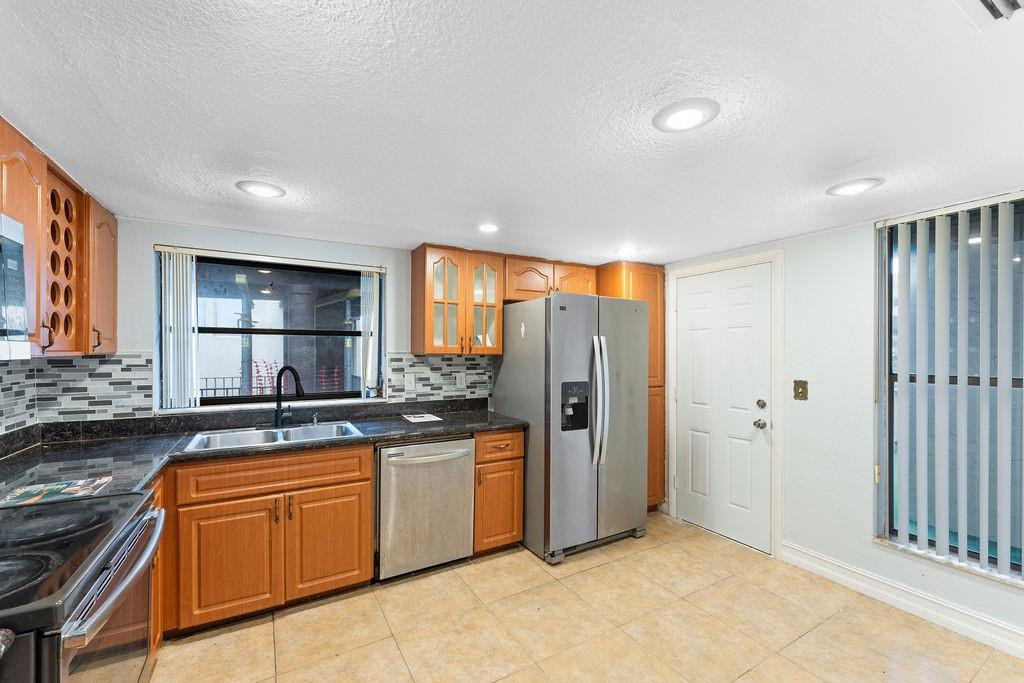 6060 S Falls Circle Dr 422