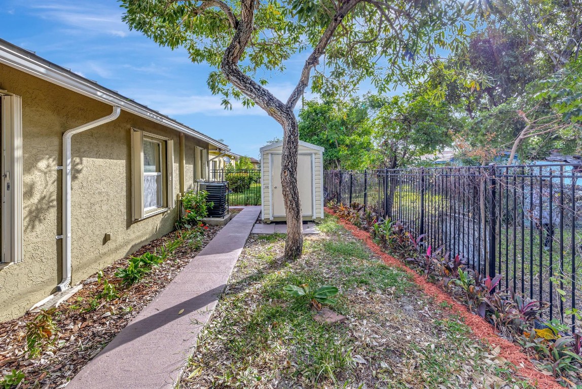 2490 NW 4th Court, Pompano Beach