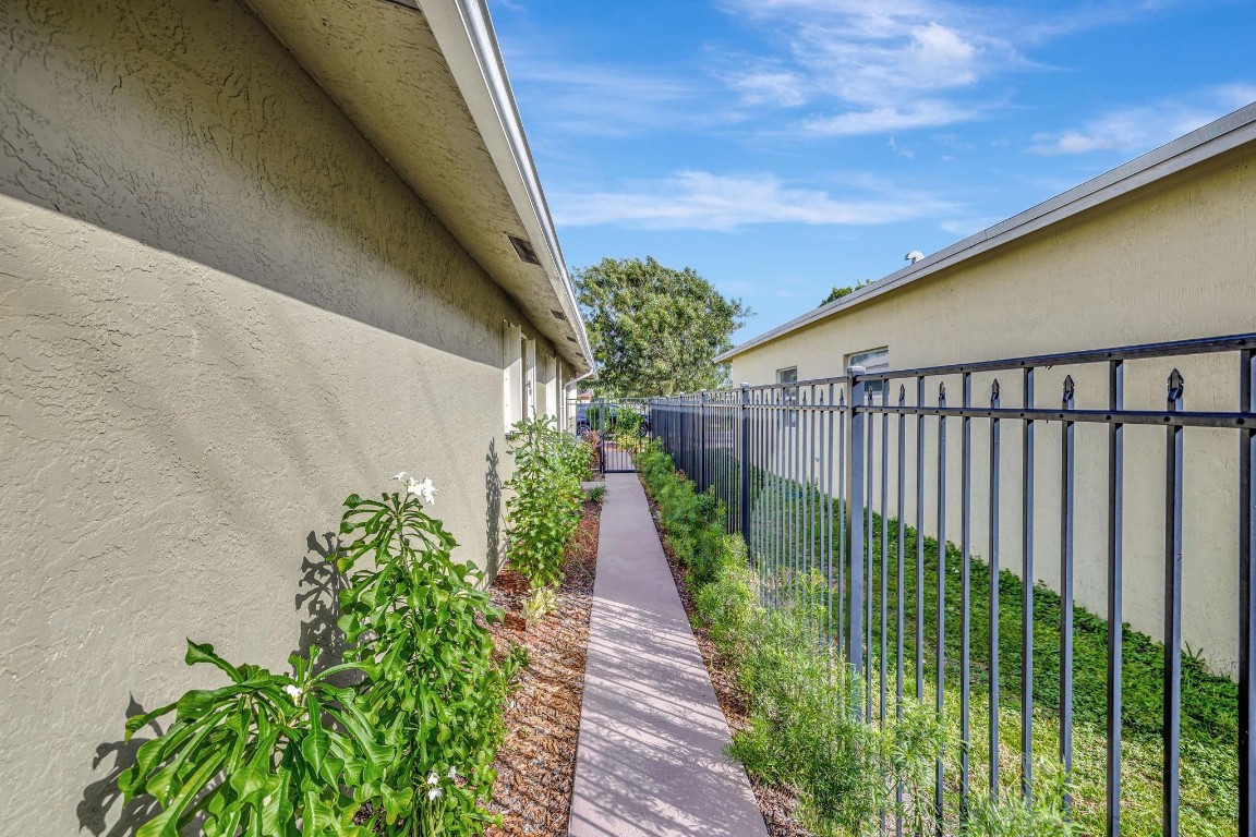 2490 NW 4th Court, Pompano Beach