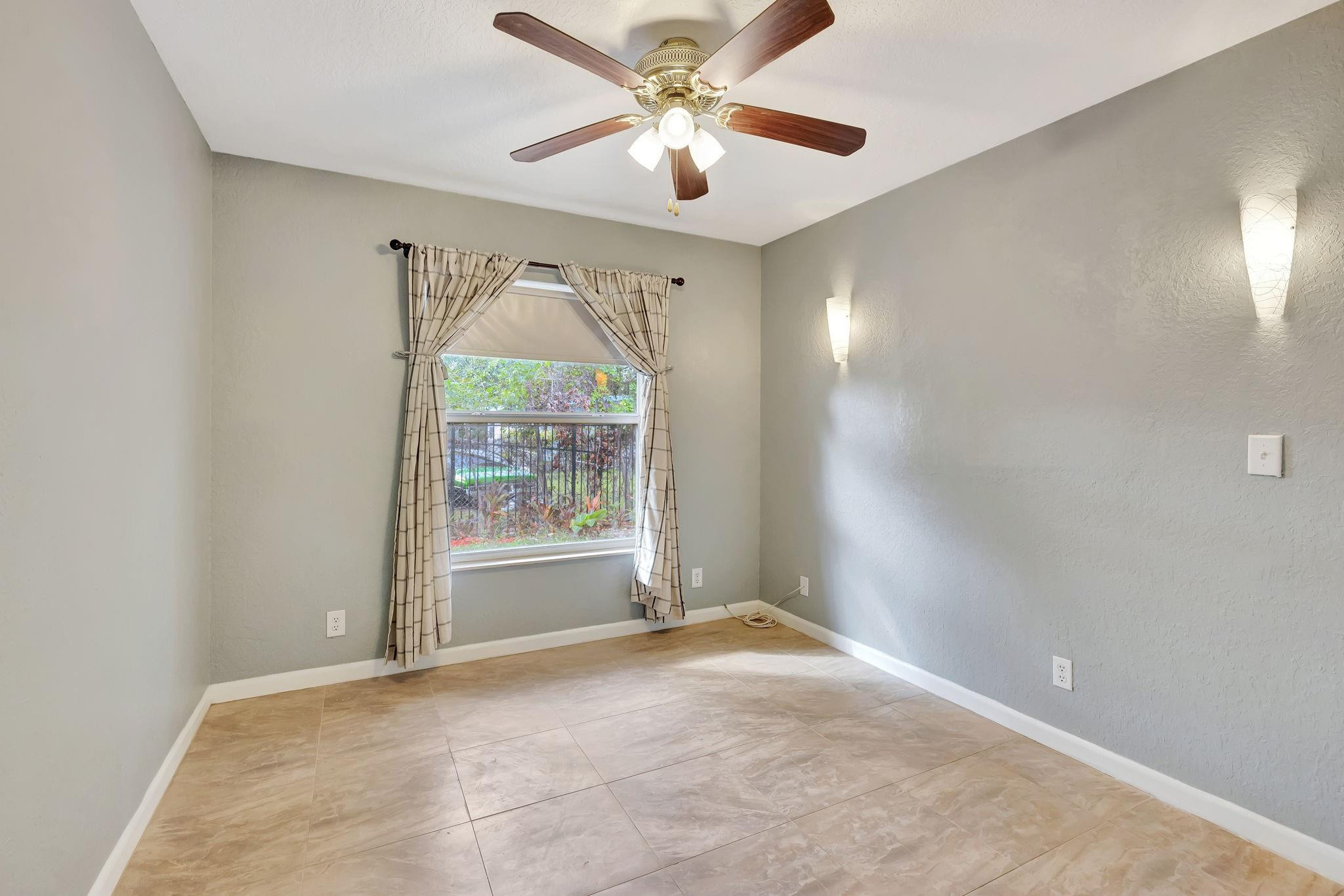 2490 NW 4th Court, Pompano Beach