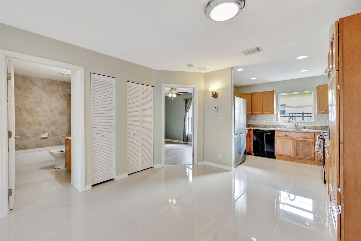 2490 NW 4th Court, Pompano Beach