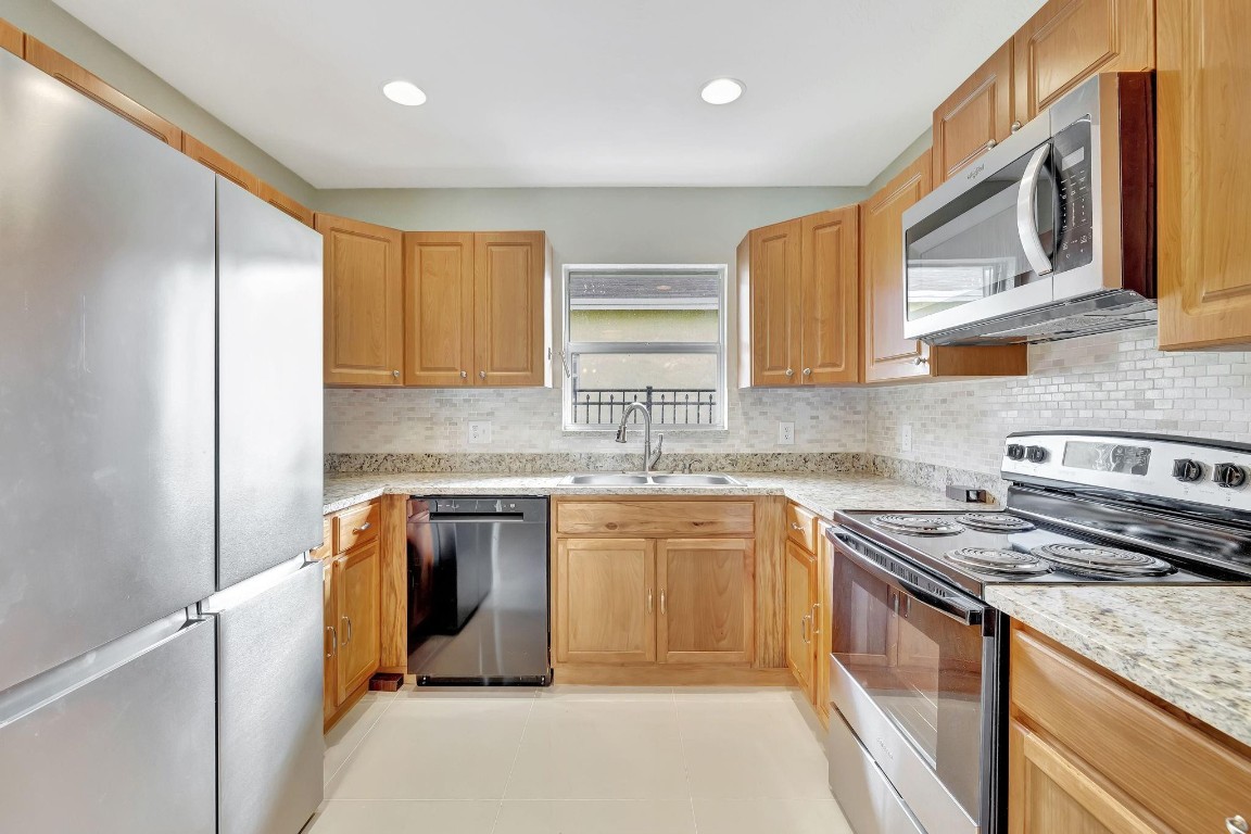 2490 NW 4th Court, Pompano Beach