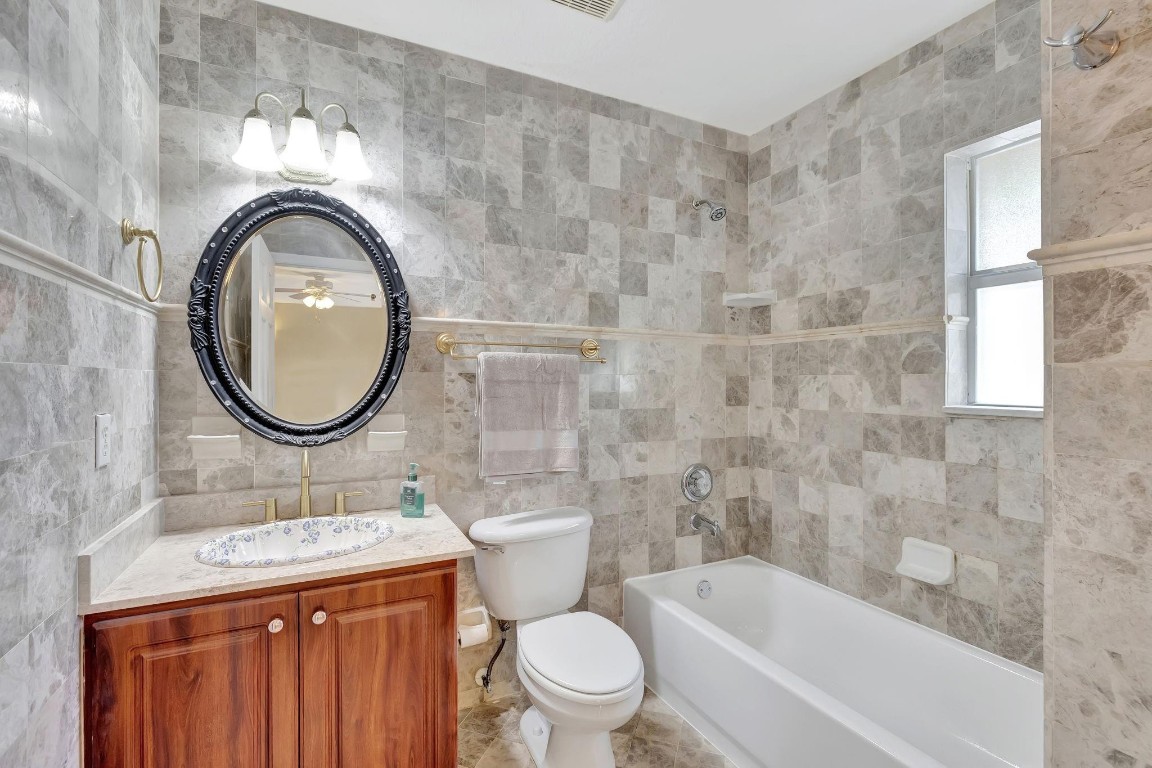 2490 NW 4th Court, Pompano Beach