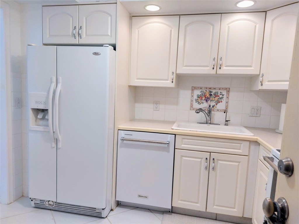 2000 S Ocean Blvd 14 F