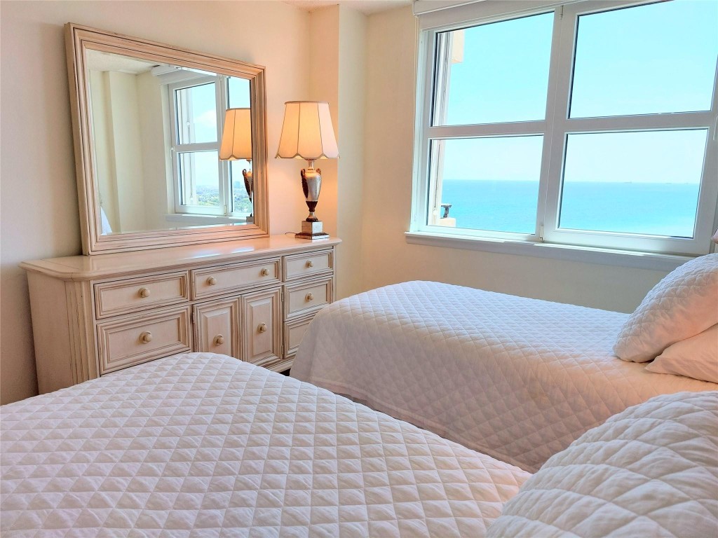 2000 S Ocean Blvd 14 F