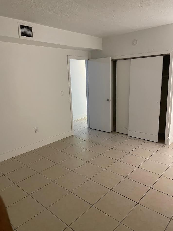 20200 NE 29th Ct 106